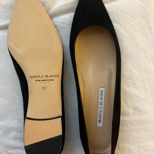 Manila Blahnik. Suede flats. Size 37. 6 1/2 or 7 )